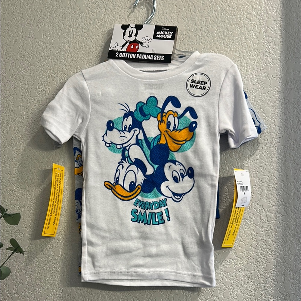 🎉6 for $30🎉 Disney Mickey and Friends 4 Piece Pajamas